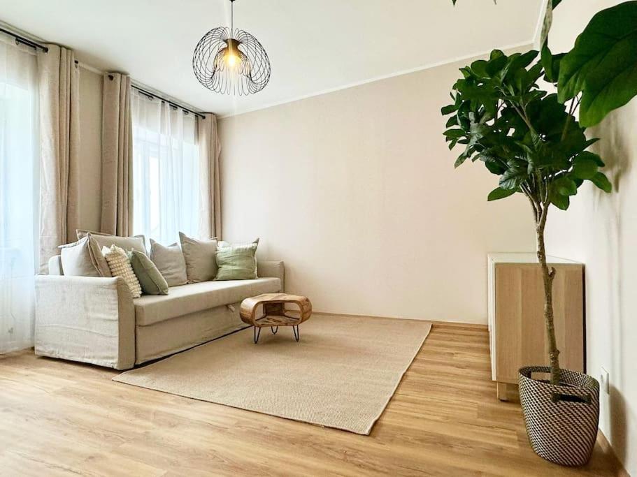 Apartment Next To Shopping Street I 5 Minutes To Inner *
