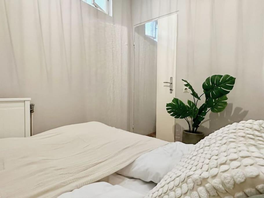 Next To Shopping Street I 5 Minutes To Inner Apartment